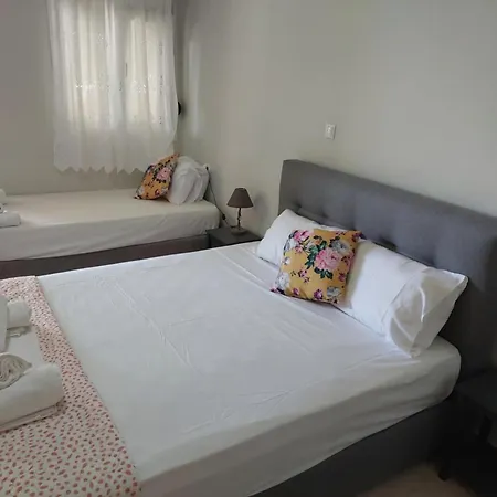 Holiday home Mariannas House Nikiana